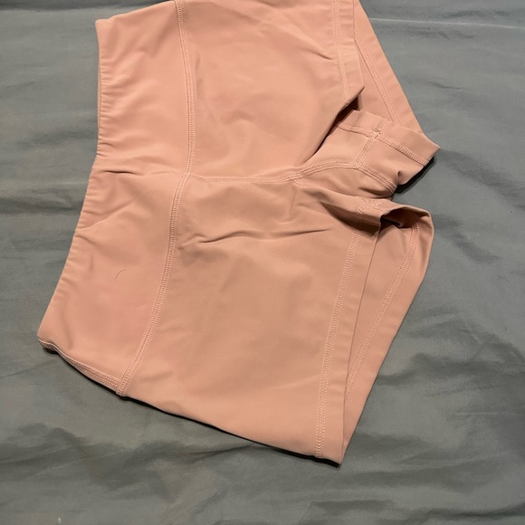 Savage barbell booty short, 2.5 inch inseam, size small - Picture 2 of 3